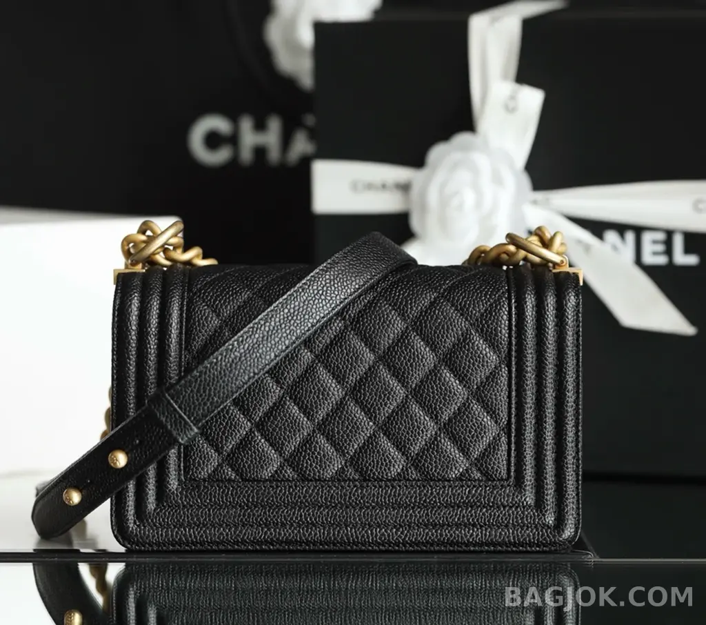 샤넬 Chanel 보이백 캐비어 스몰 상세 이미지