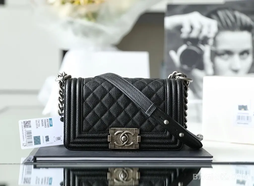 샤넬 Chanel 보이백 캐비어 스몰 상세 이미지