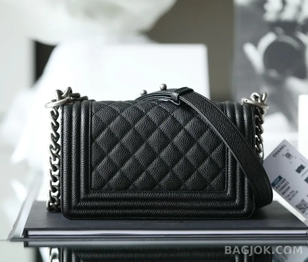 샤넬 Chanel 보이백 캐비어 스몰 상세 이미지