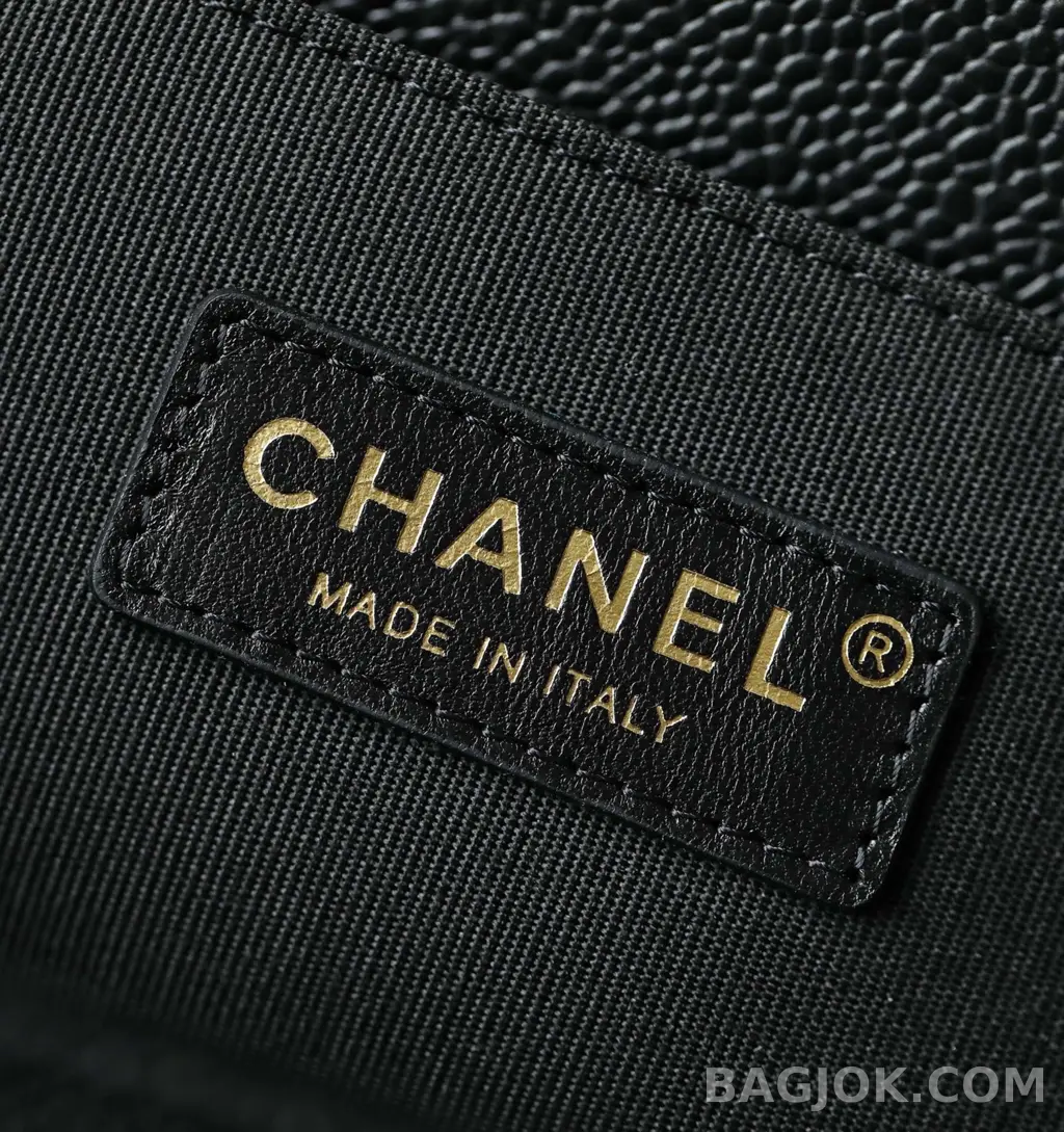 샤넬 Chanel 보이백 캐비어 미디움 상세 이미지