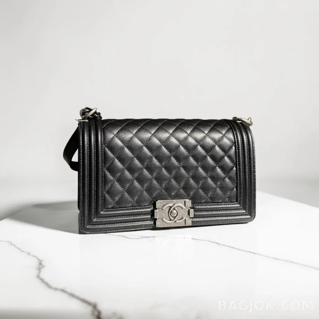 샤넬 Chanel 보이백 캐비어 미디움 상세 이미지