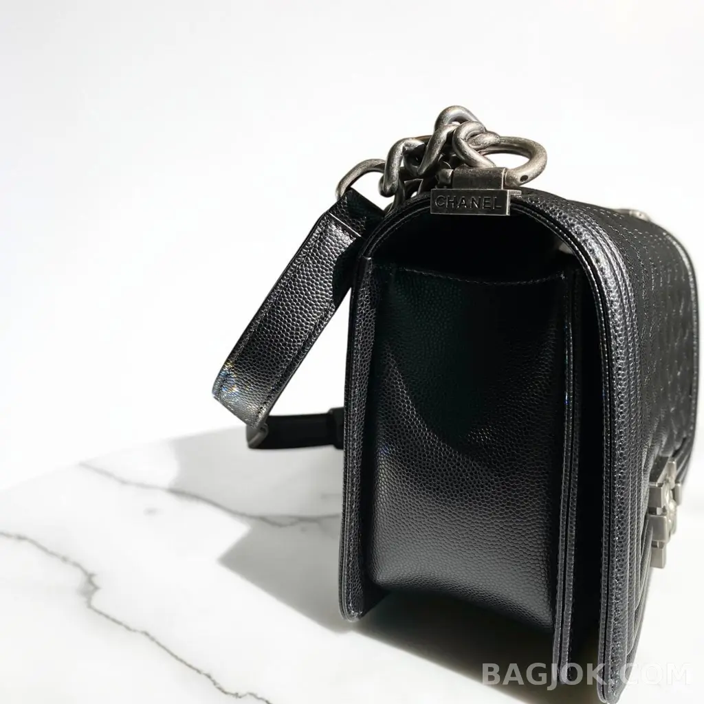 샤넬 Chanel 보이백 캐비어 미디움 상세 이미지