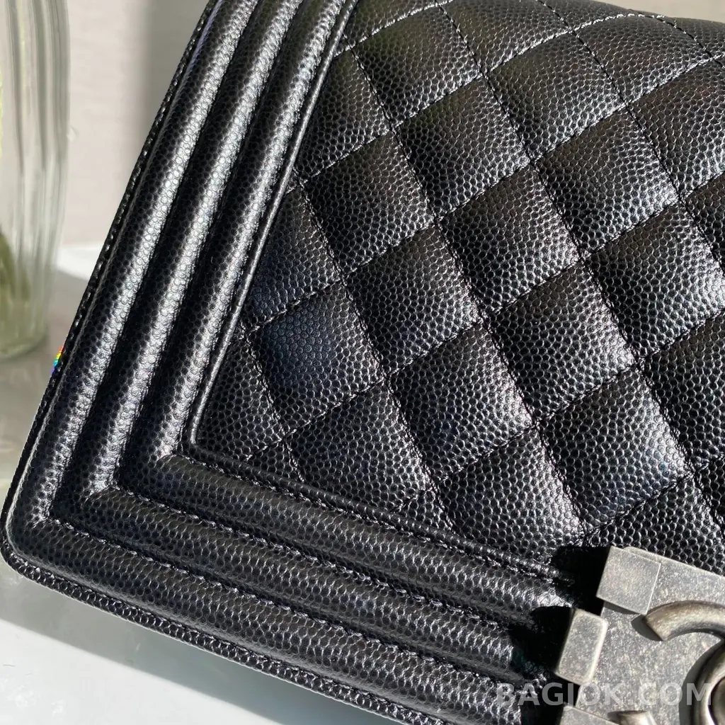 샤넬 Chanel 보이백 캐비어 미디움 상세 이미지