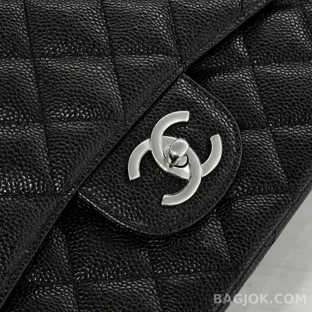 샤넬 Chanel 트래블 클래식 플랩백 맥시 캐비어 상세 이미지