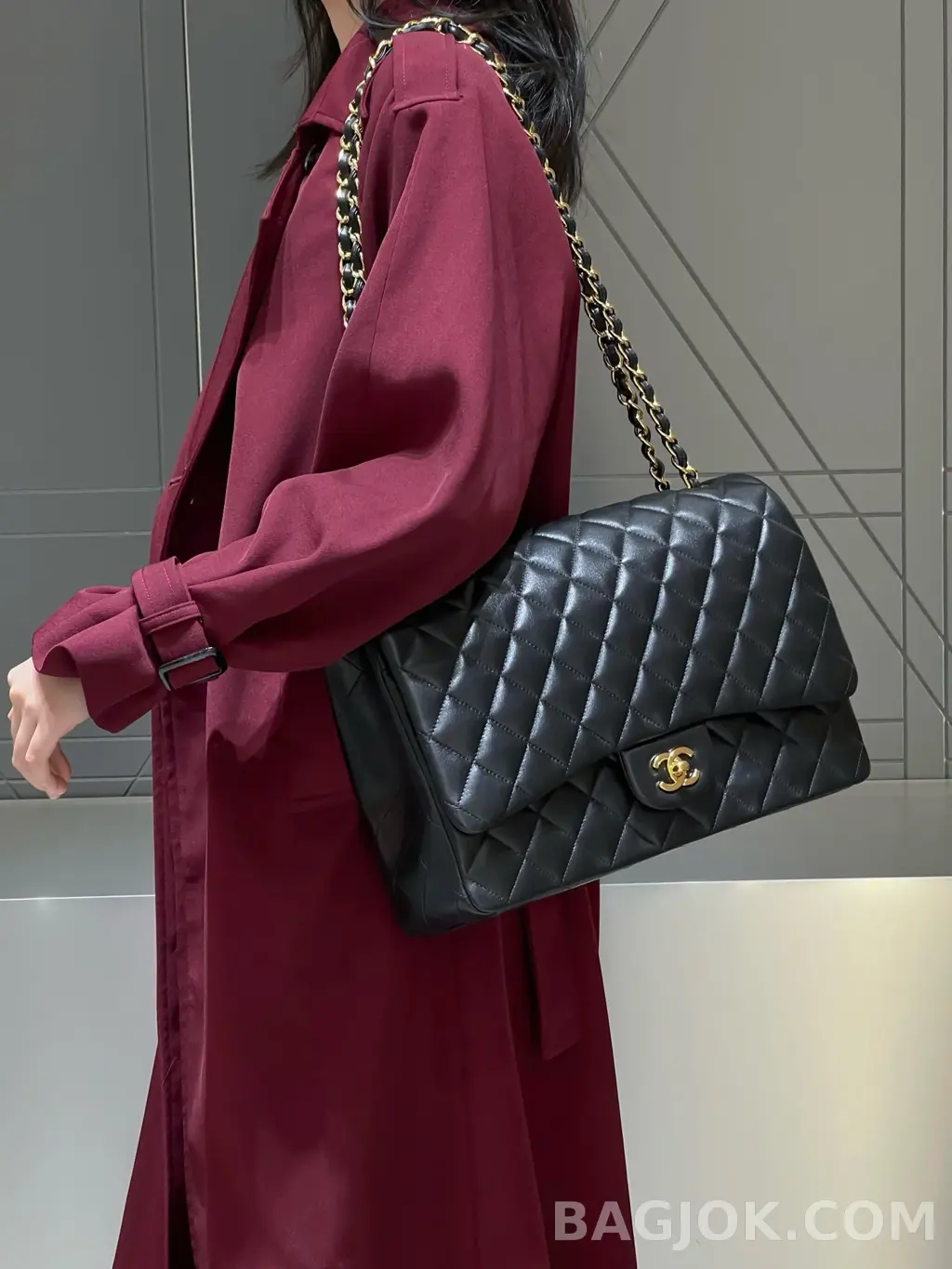 샤넬 Chanel 트래블 클래식 플랩백 맥시 램스킨 상세 이미지
