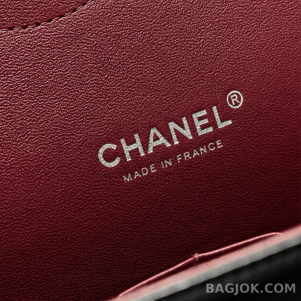 샤넬 Chanel 트래블 클래식 플랩백 맥시 램스킨 상세 이미지