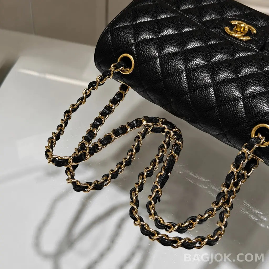 샤넬 Chanel 클래식 플랩백 스몰 캐비어 상세 이미지