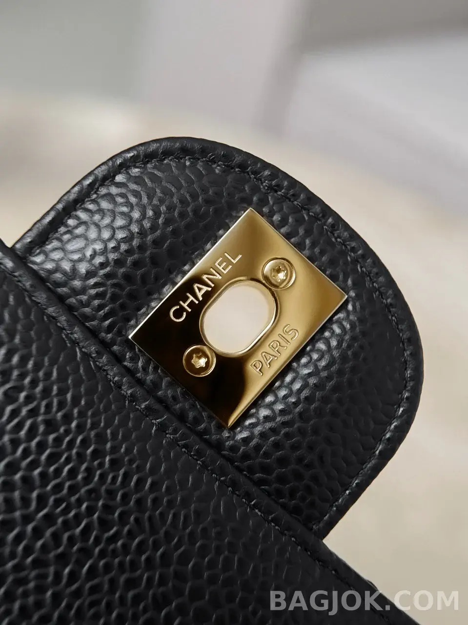 샤넬 Chanel 클래식 플랩백 미디움 캐비어 상세 이미지