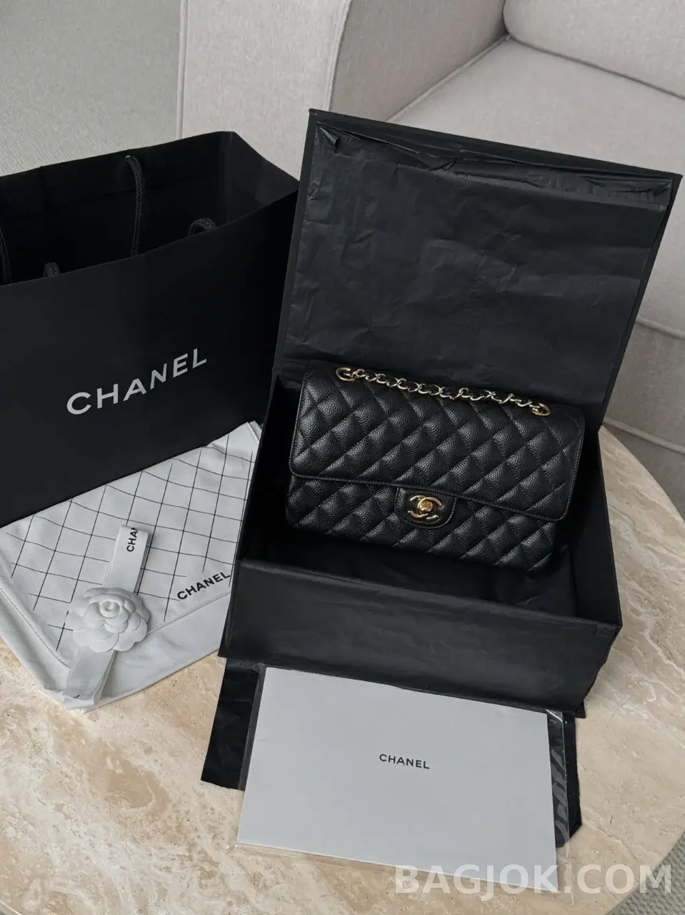 샤넬 Chanel 클래식 플랩백 미디움 캐비어 상세 이미지