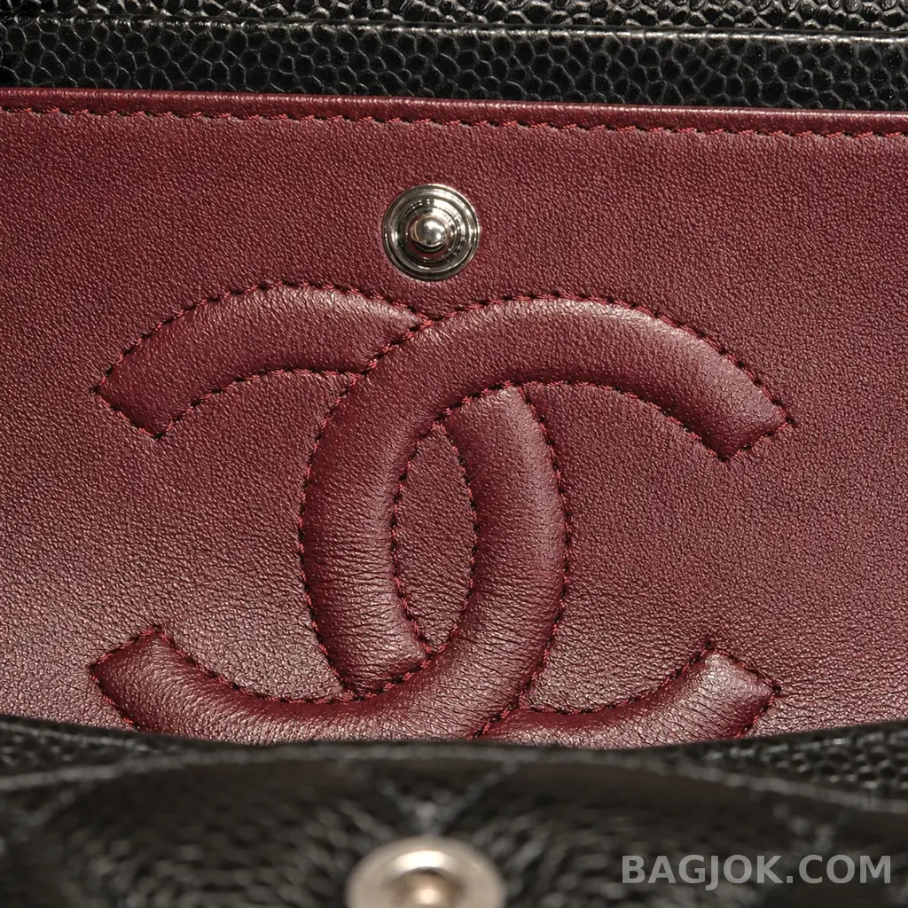 샤넬 Chanel 클래식 플랩백 미디움 캐비어 상세 이미지