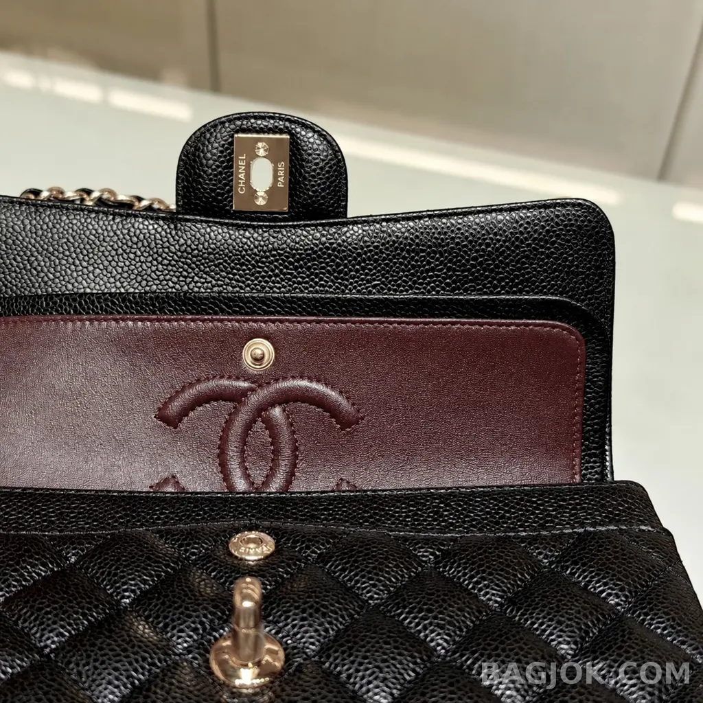 샤넬 Chanel 클래식 플랩백 미디움 캐비어 상세 이미지