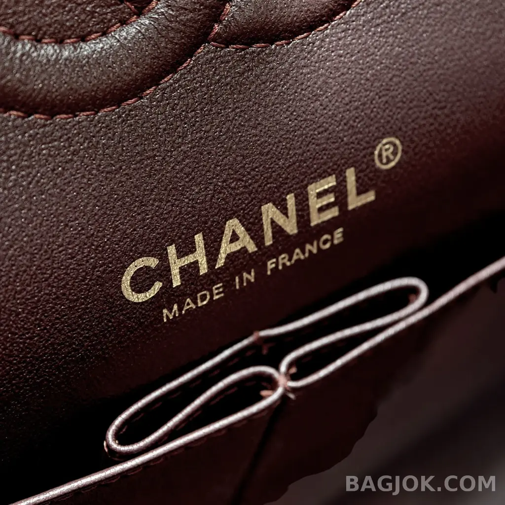 샤넬 Chanel 클래식 플랩백 미디움 캐비어 상세 이미지