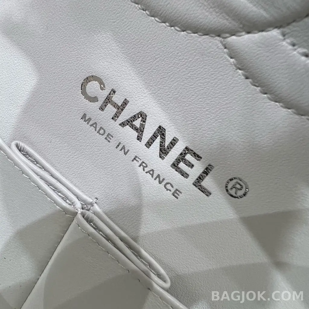 샤넬 Chanel 클래식 플랩백 미디움 캐비어 상세 이미지