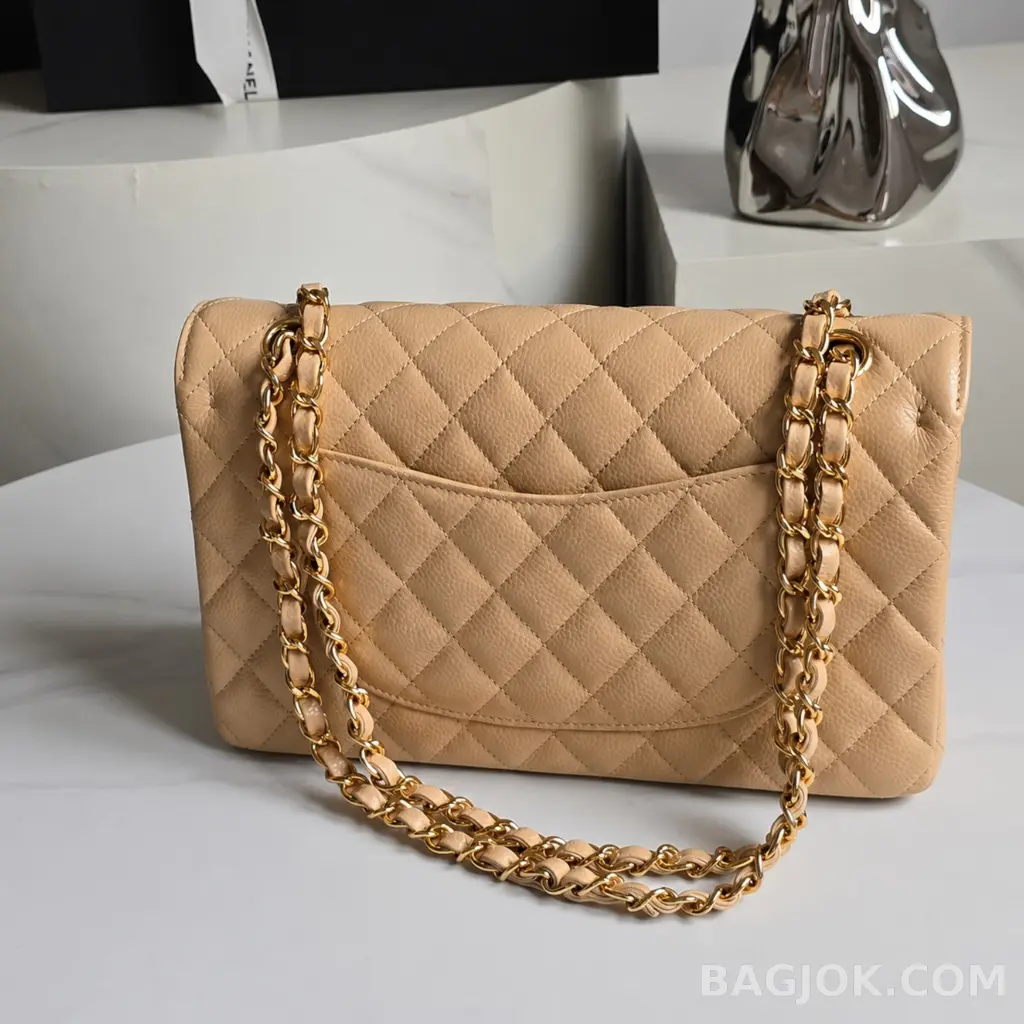 샤넬 Chanel 클래식 플랩백 미디움 캐비어 상세 이미지