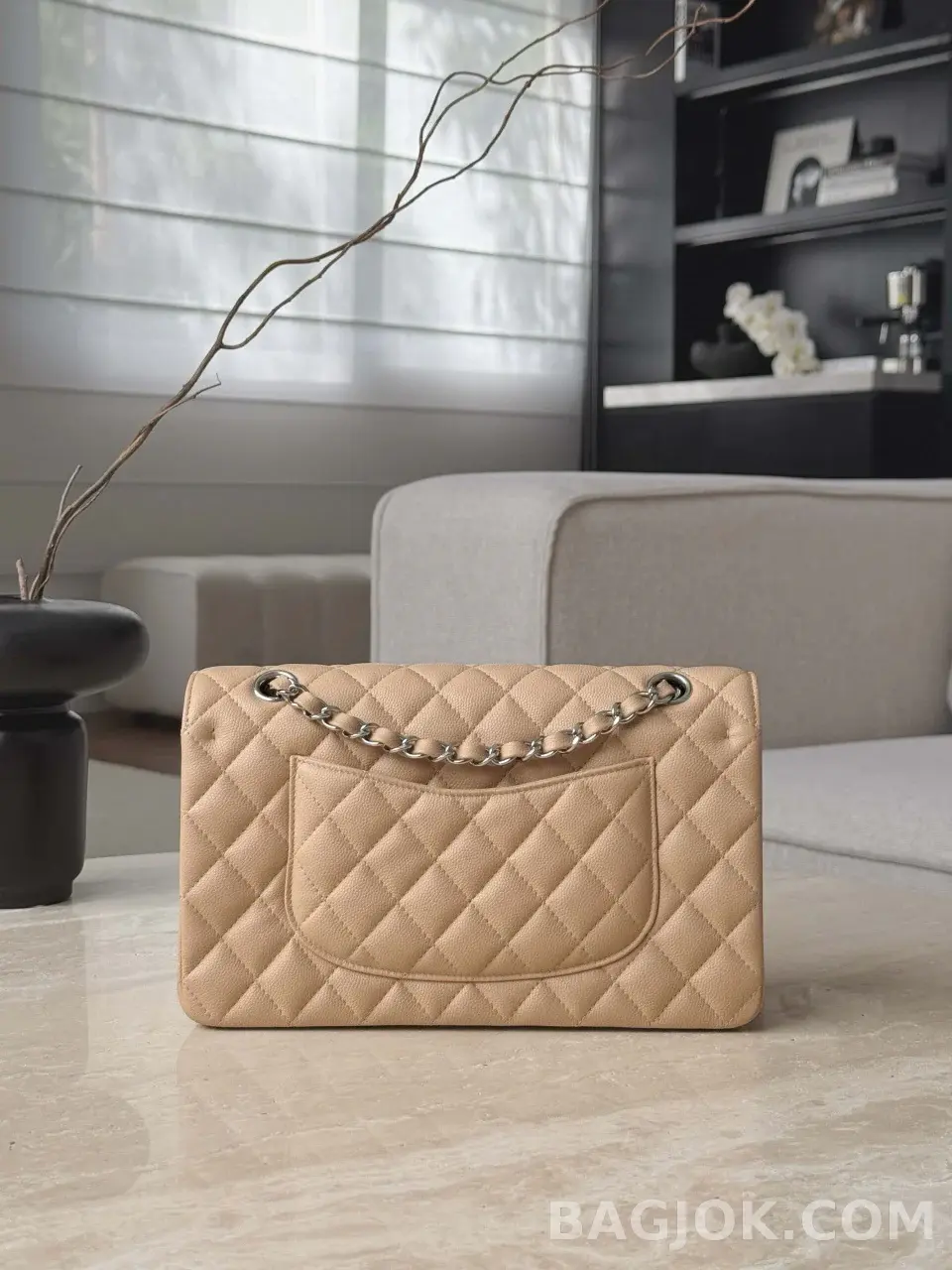 샤넬 Chanel 클래식 플랩백 미디움 캐비어 상세 이미지