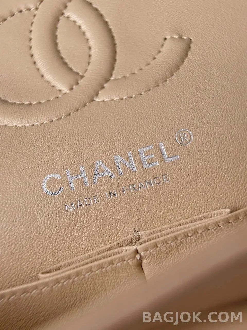 샤넬 Chanel 클래식 플랩백 미디움 캐비어 상세 이미지