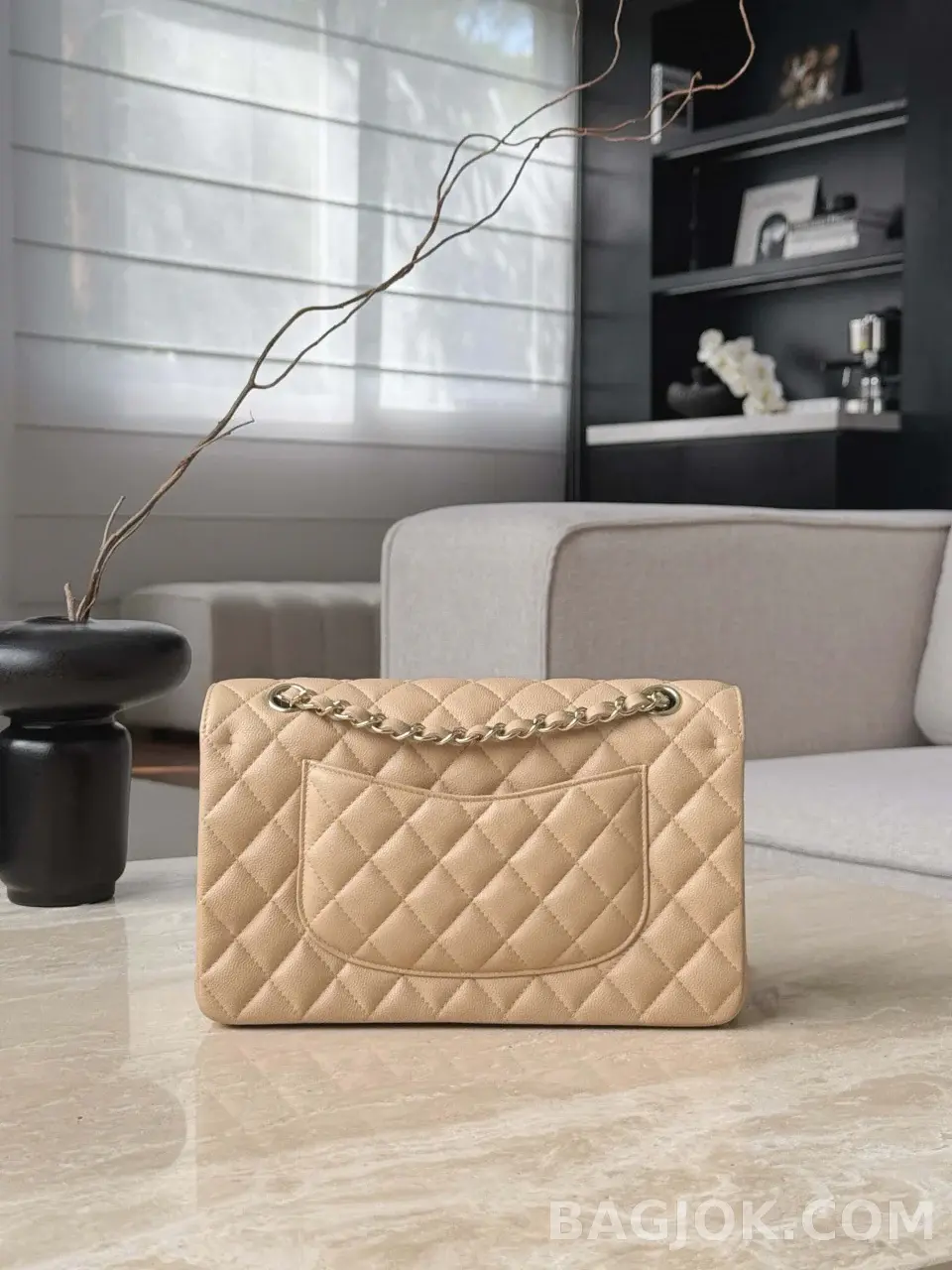 샤넬 Chanel 클래식 플랩백 미디움 캐비어 상세 이미지