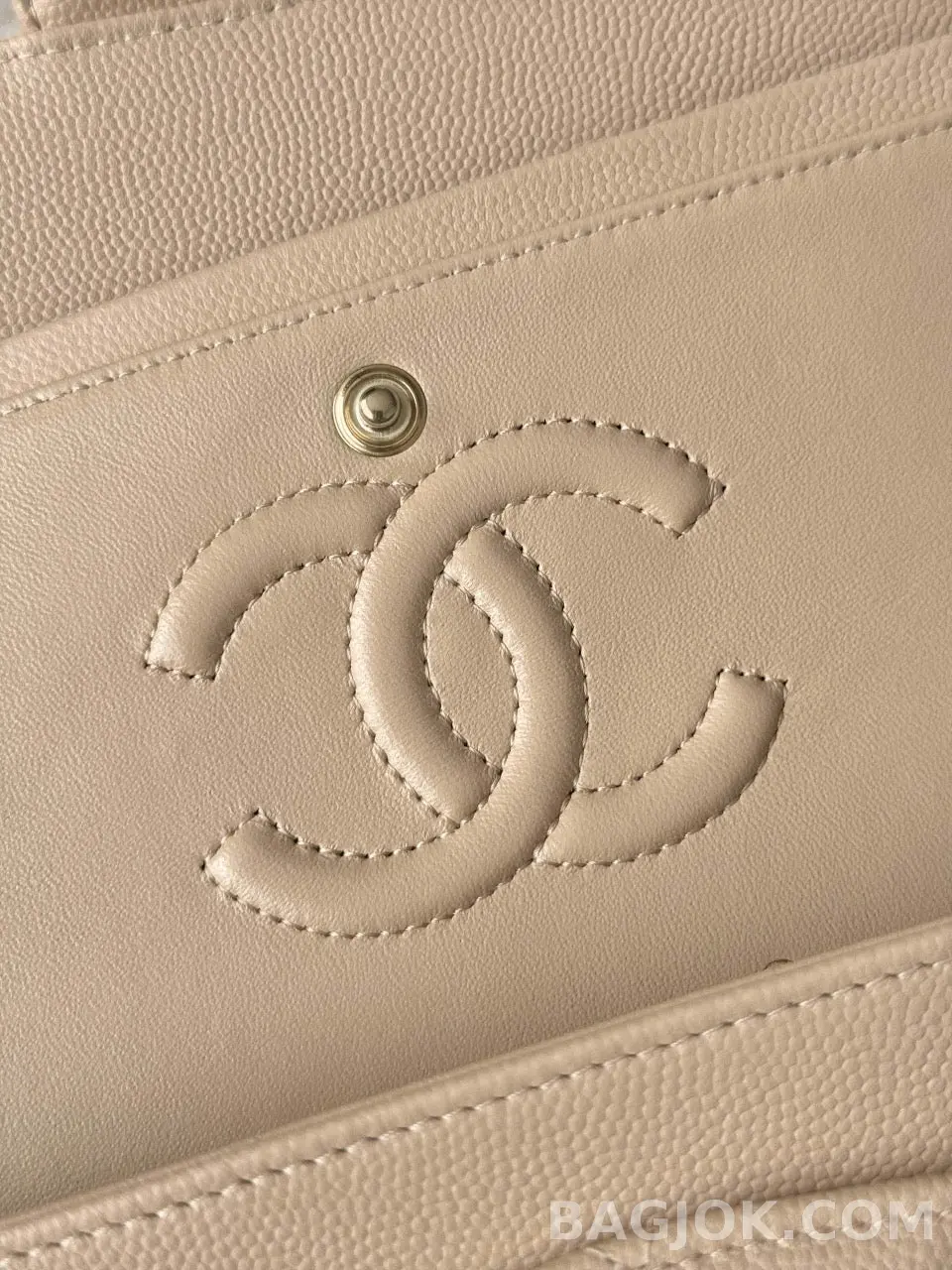 샤넬 Chanel 클래식 플랩백 미디움 캐비어 상세 이미지