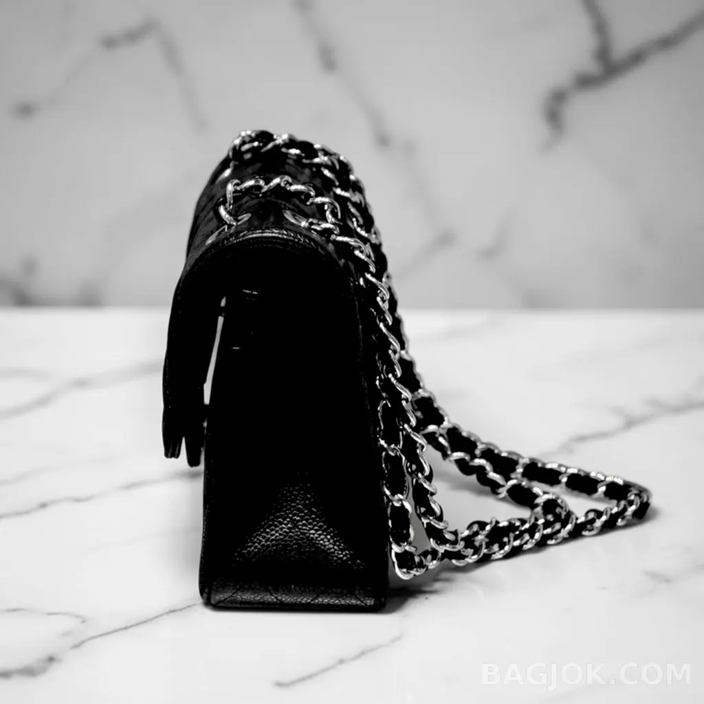 샤넬 Chanel 클래식 플랩백 라지 캐비어 상세 이미지