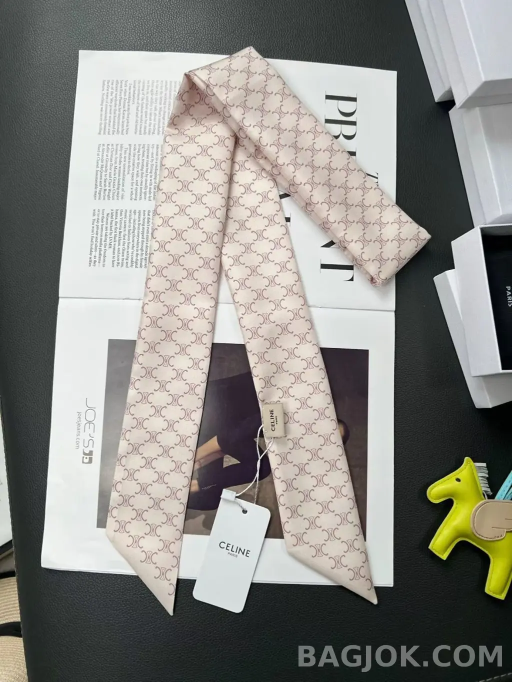 셀린느 셀린느 라발리에르 미니 트리옹프 실크 트윌 스카프(방도) 상세 이미지
