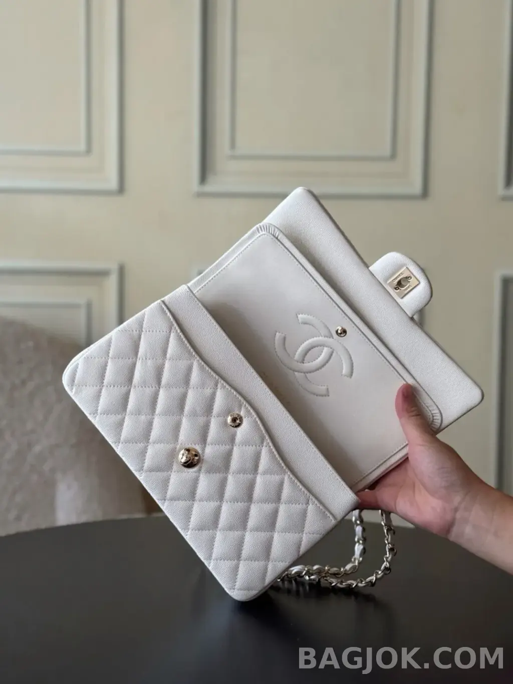 샤넬 Chanel 클래식 플랩백 미디움 캐비어 ver.1 상세 이미지