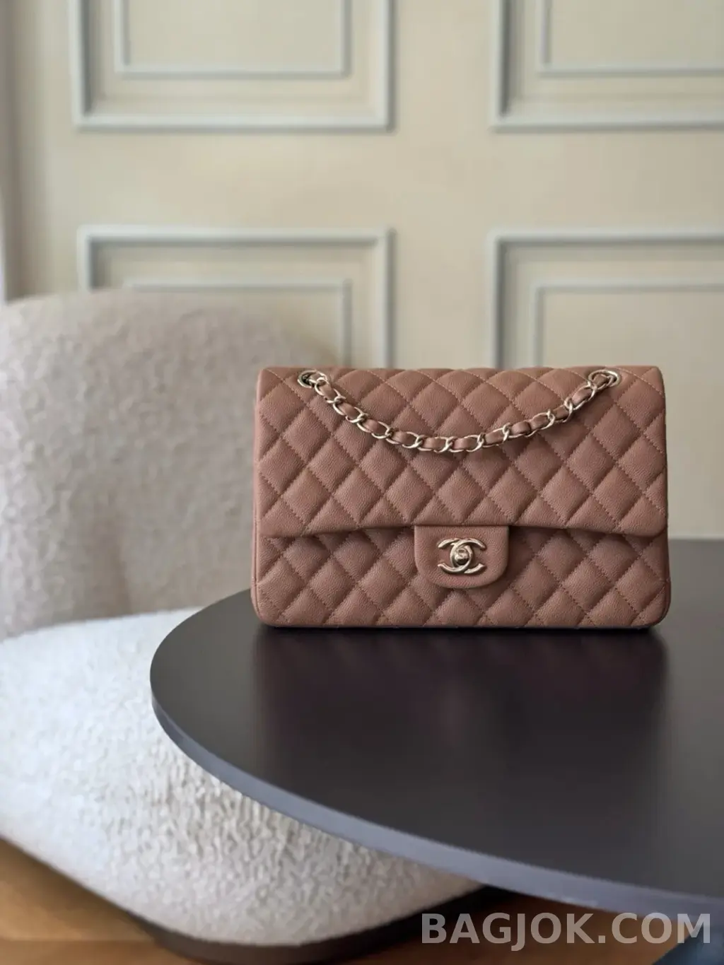 샤넬 Chanel 클래식 플랩백 미디움 캐비어 ver.2 상세 이미지