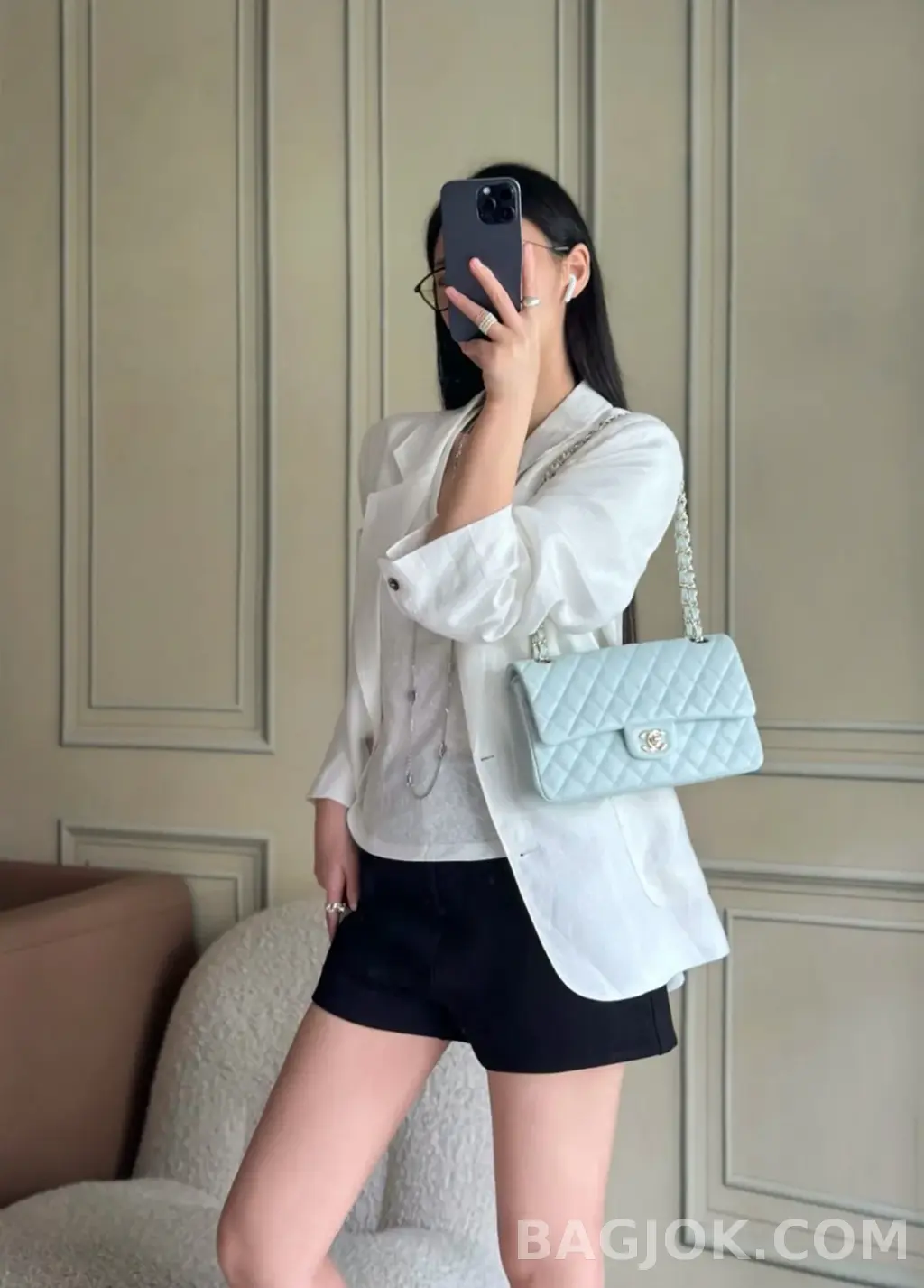 샤넬 Chanel 클래식 플랩백 미디움 캐비어 ver.2 상세 이미지