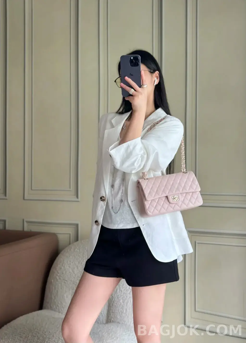 샤넬 Chanel 클래식 플랩백 미디움 캐비어 ver.2 상세 이미지