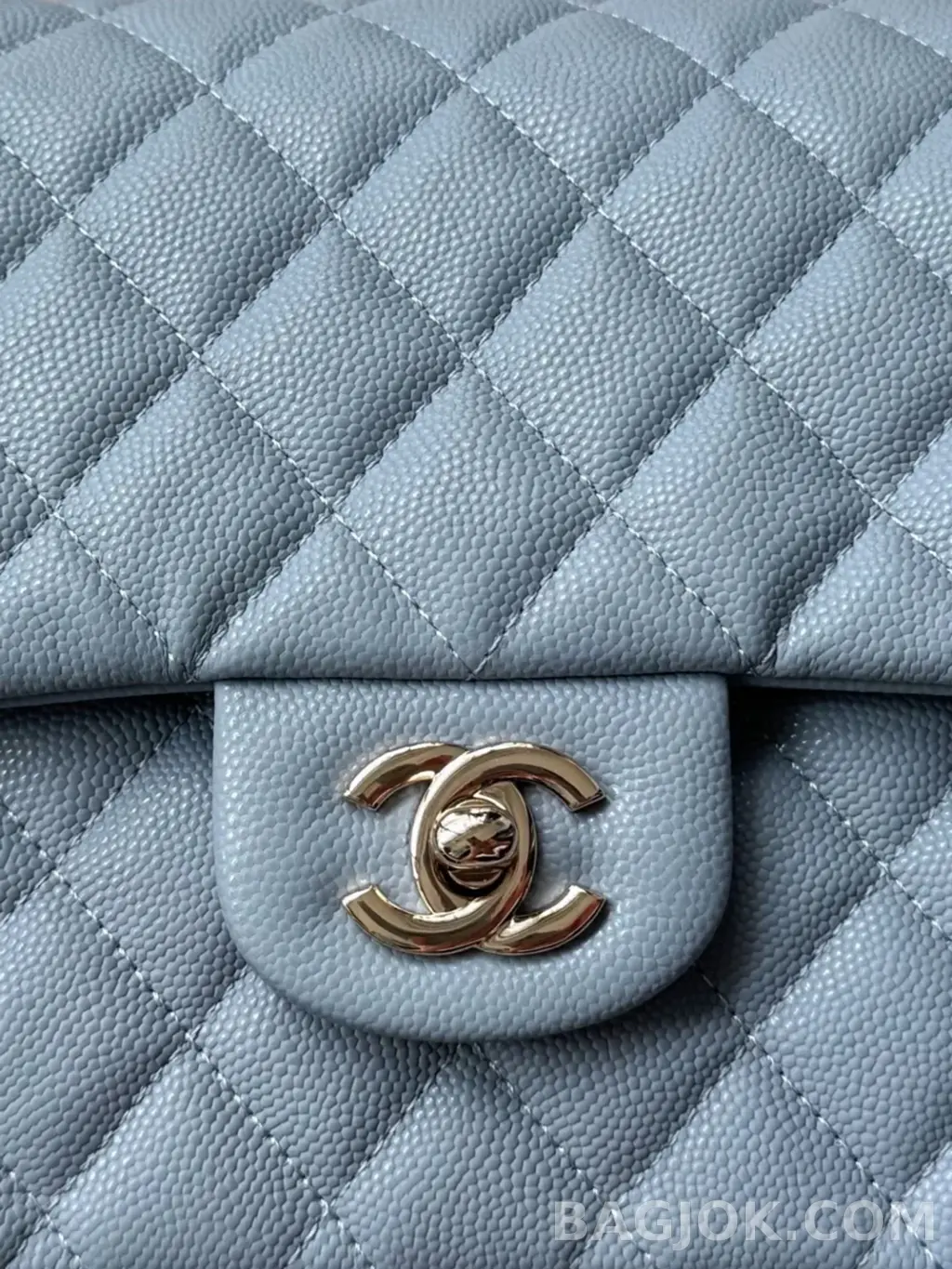 샤넬 Chanel 클래식 플랩백 미디움 캐비어 ver.3 상세 이미지