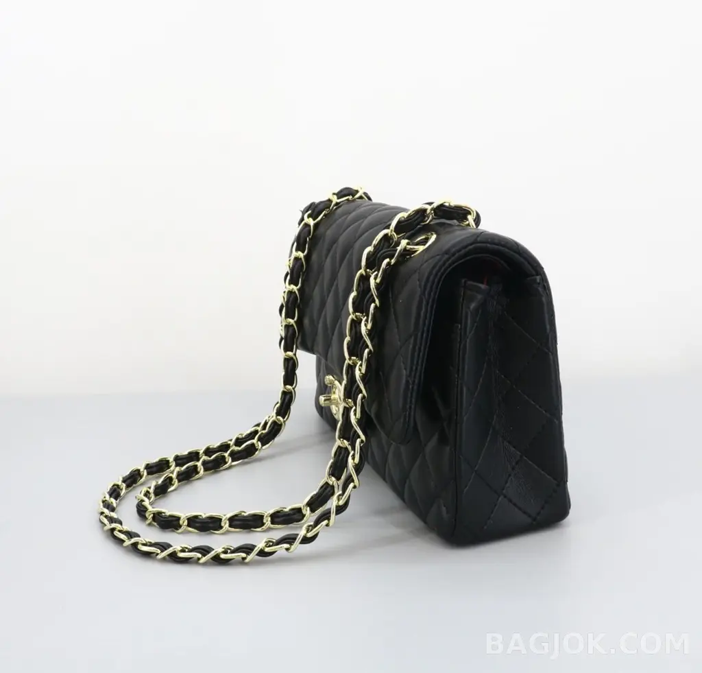 샤넬 Chanel 클래식 플랩백 램스킨 미디움 ver.1 상세 이미지