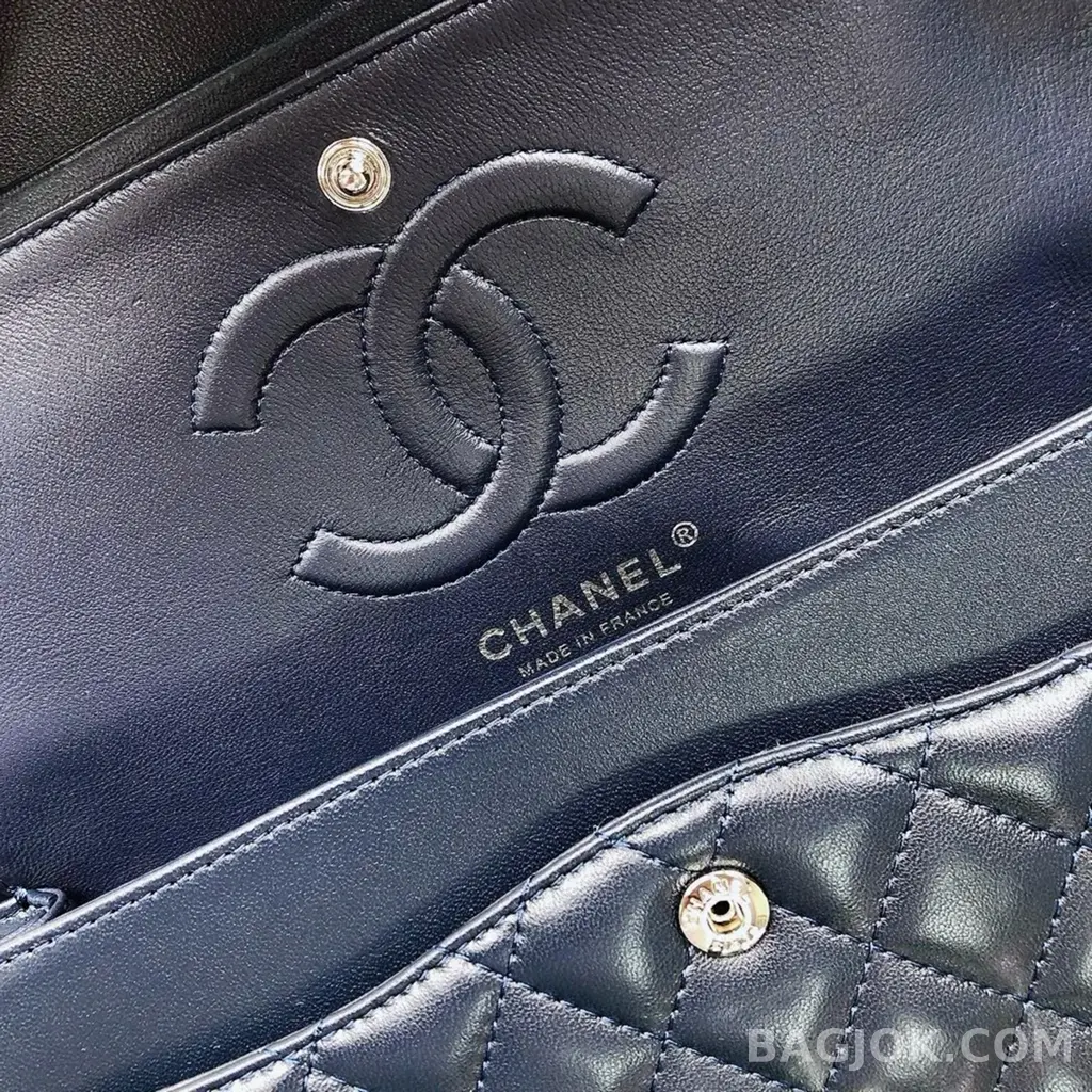 샤넬 Chanel 클래식 플랩백 램스킨 미디움 ver.1 상세 이미지