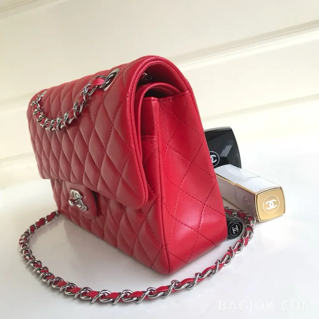 샤넬 Chanel 클래식 플랩백 램스킨 미디움 ver.1 상세 이미지