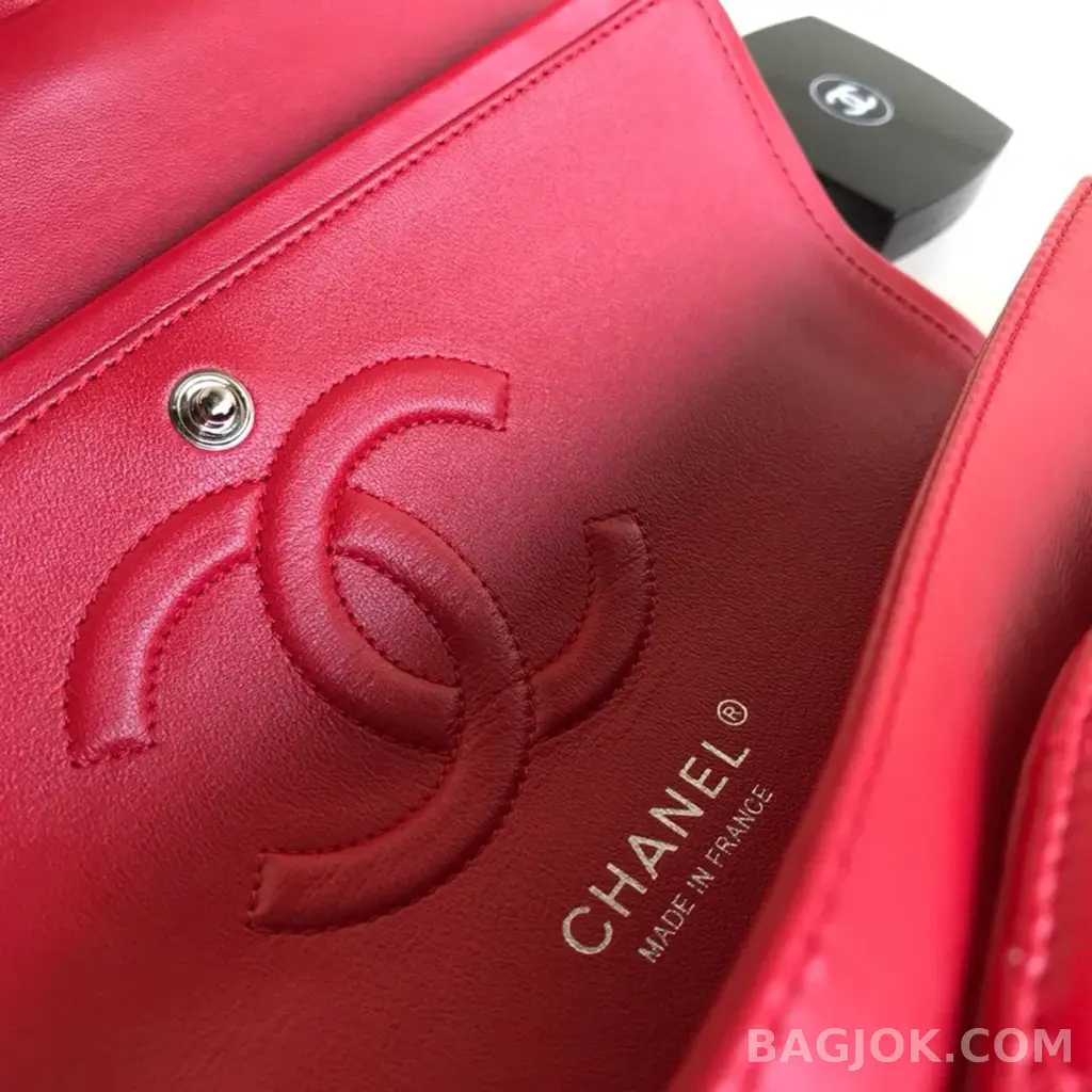 샤넬 Chanel 클래식 플랩백 램스킨 미디움 ver.1 상세 이미지