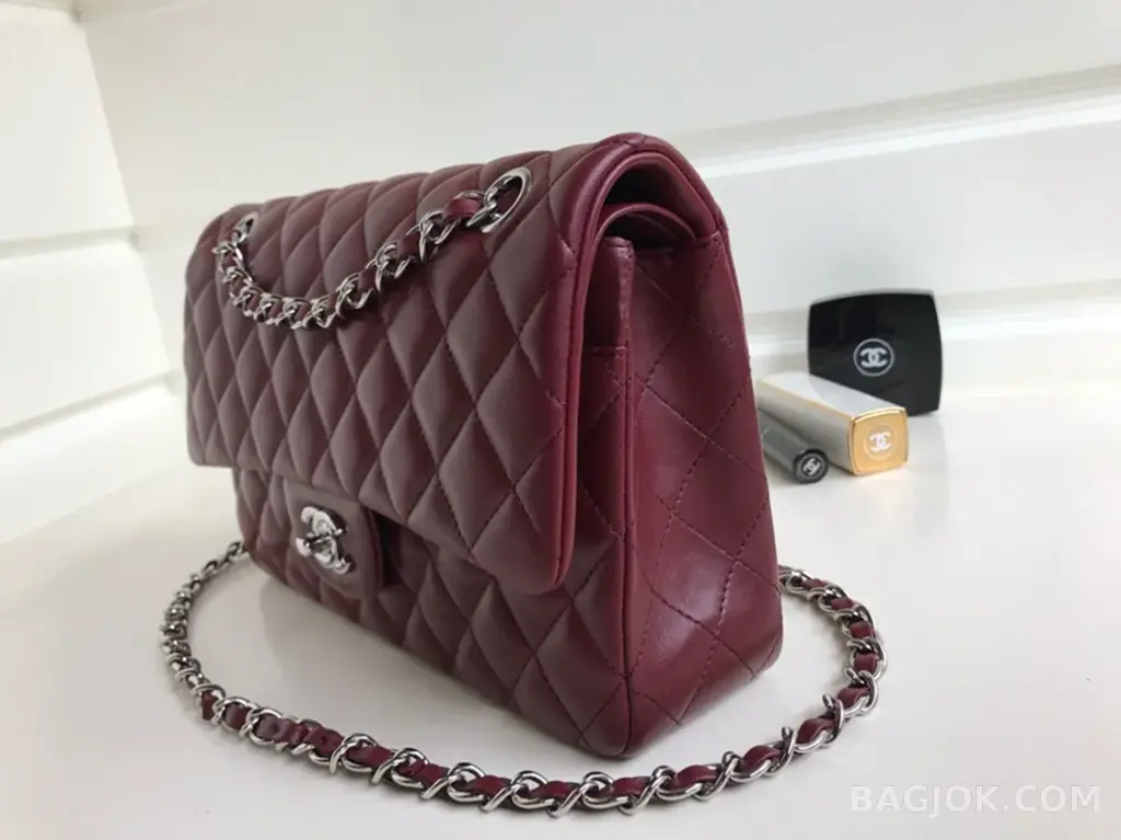 샤넬 Chanel 클래식 플랩백 램스킨 미디움 ver.1 상세 이미지