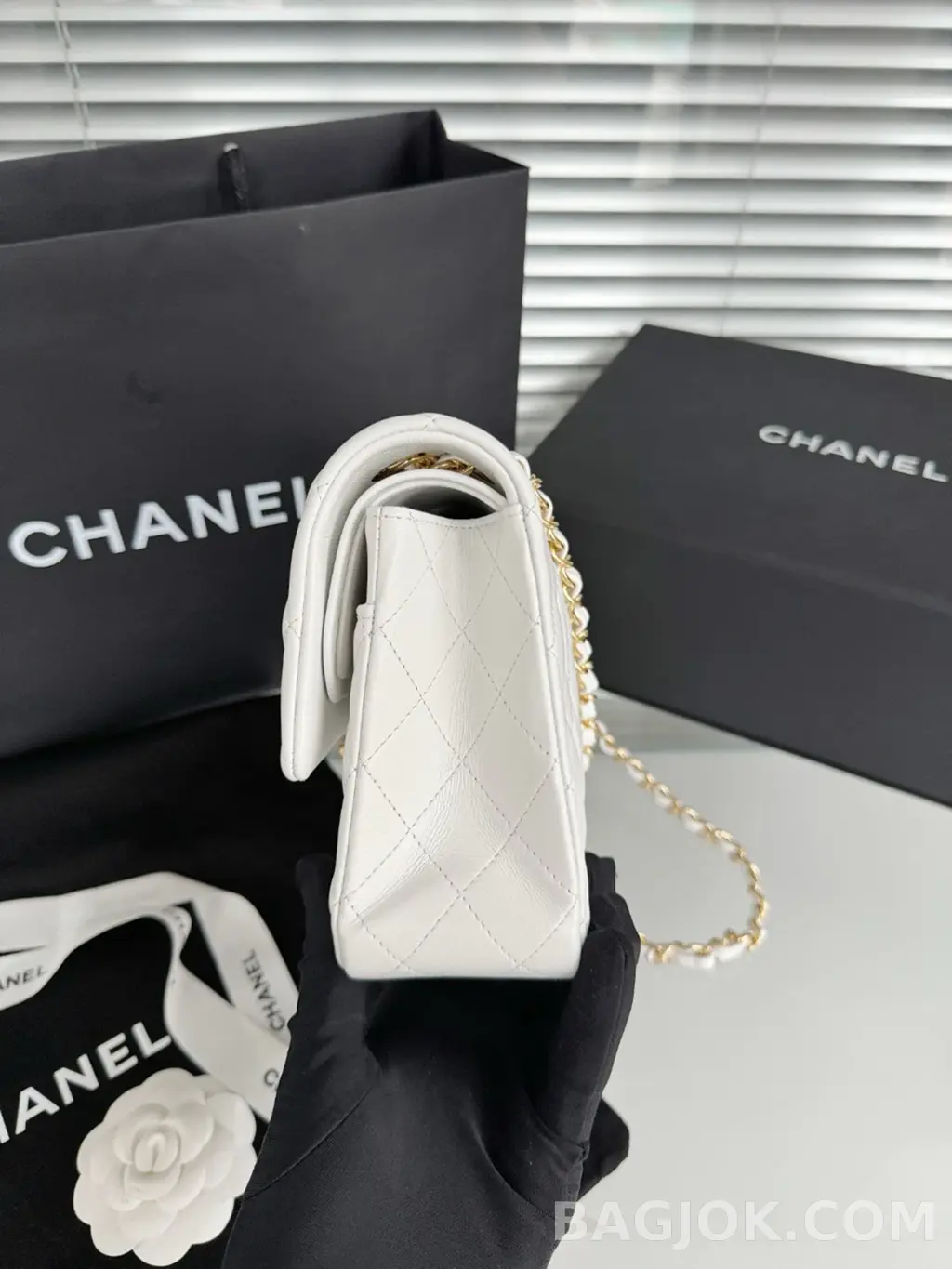 샤넬 Chanel 클래식 플랩백 램스킨 미디움 ver.1 상세 이미지