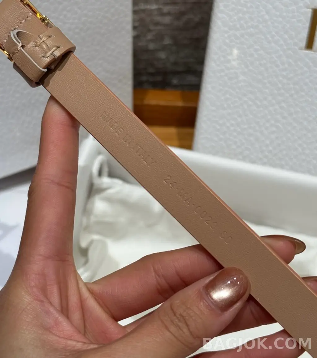 디올 디올 미스 디올 그래피티 소가죽 벨트 1.5cm 상세 이미지