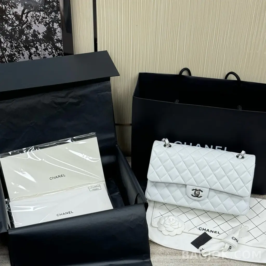 샤넬 Chanel 클래식 플랩백 램스킨 미디움 ver.1 상세 이미지