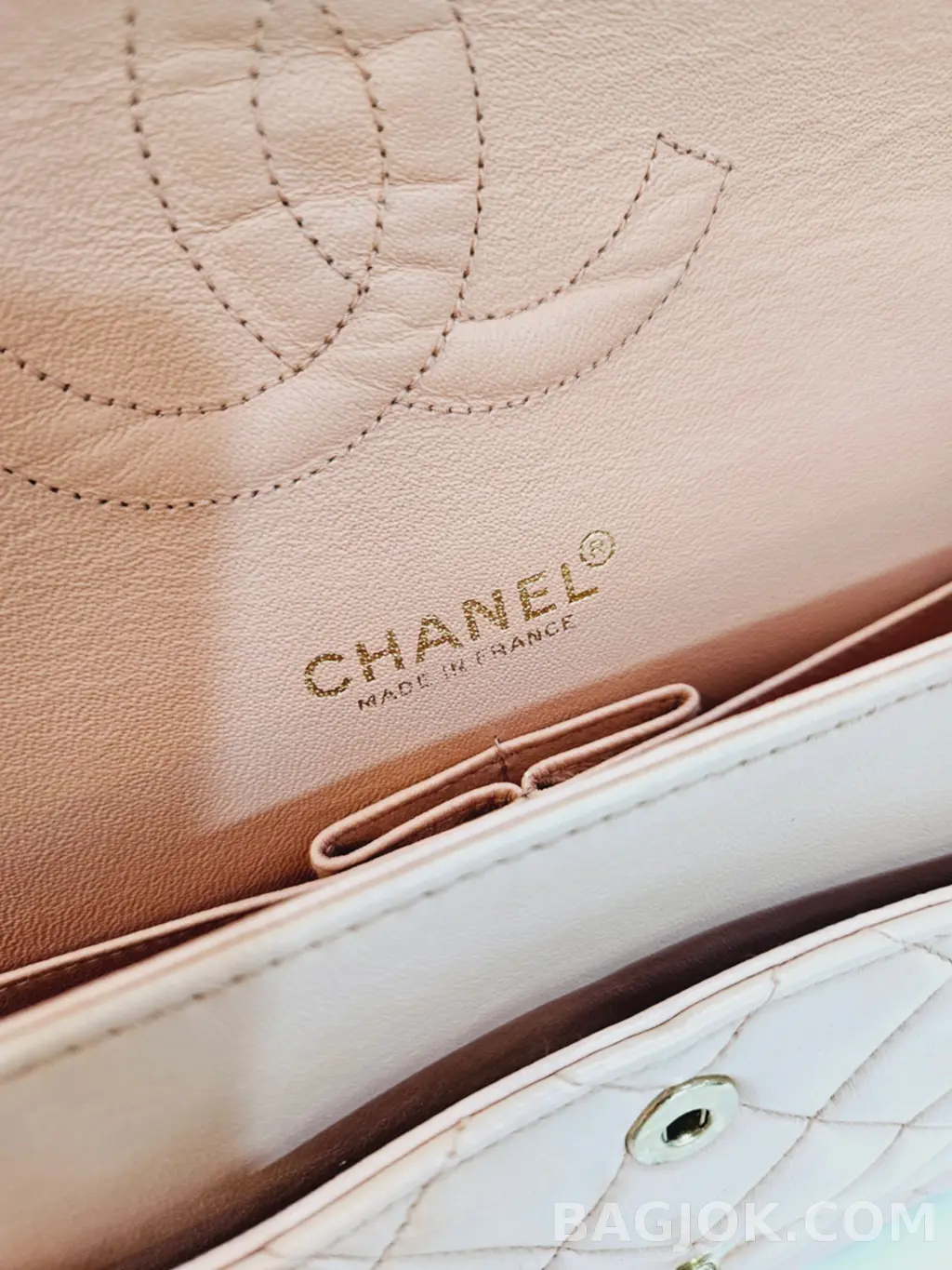 샤넬 Chanel 클래식 플랩백 램스킨 미디움 ver.2 상세 이미지