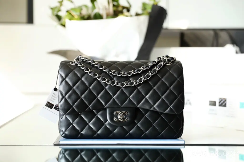 샤넬 Chanel 클래식 플랩백 램스킨 라지 ver.1 상세 이미지