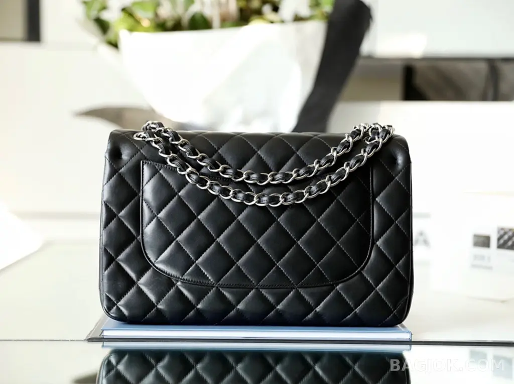 샤넬 Chanel 클래식 플랩백 램스킨 라지 ver.1 상세 이미지