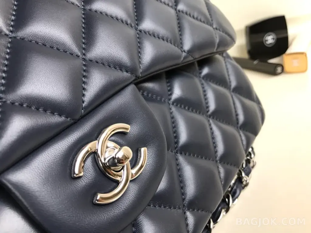 샤넬 Chanel 클래식 플랩백 램스킨 라지 ver.1 상세 이미지