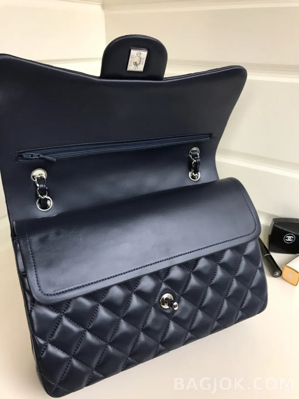 샤넬 Chanel 클래식 플랩백 램스킨 라지 ver.1 상세 이미지