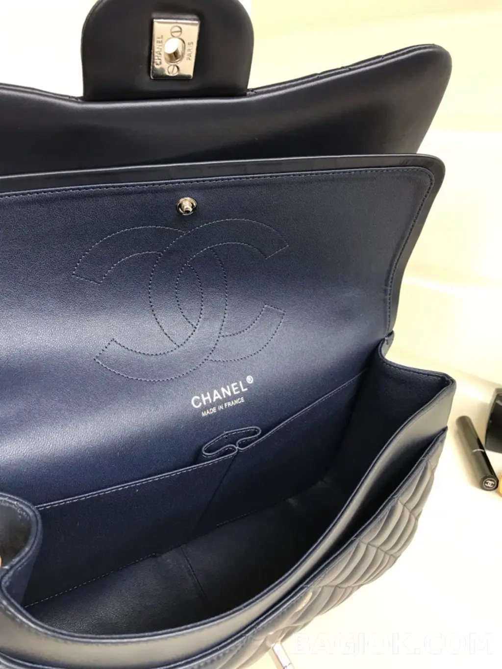샤넬 Chanel 클래식 플랩백 램스킨 라지 ver.1 상세 이미지