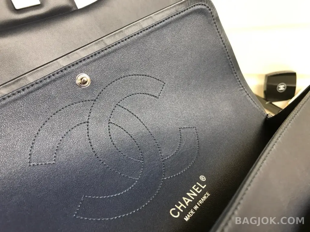 샤넬 Chanel 클래식 플랩백 램스킨 라지 ver.1 상세 이미지