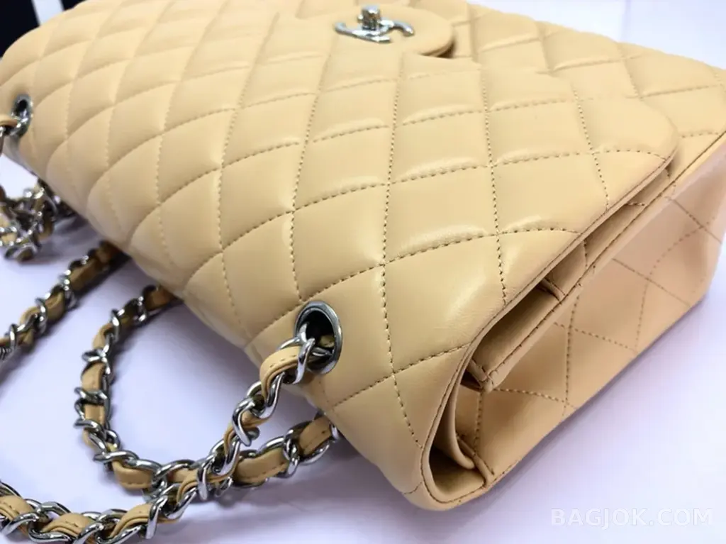 샤넬 Chanel 클래식 플랩백 램스킨 라지 ver.1 상세 이미지