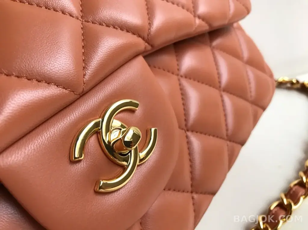 샤넬 Chanel 클래식 플랩백 램스킨 라지 ver.2 상세 이미지