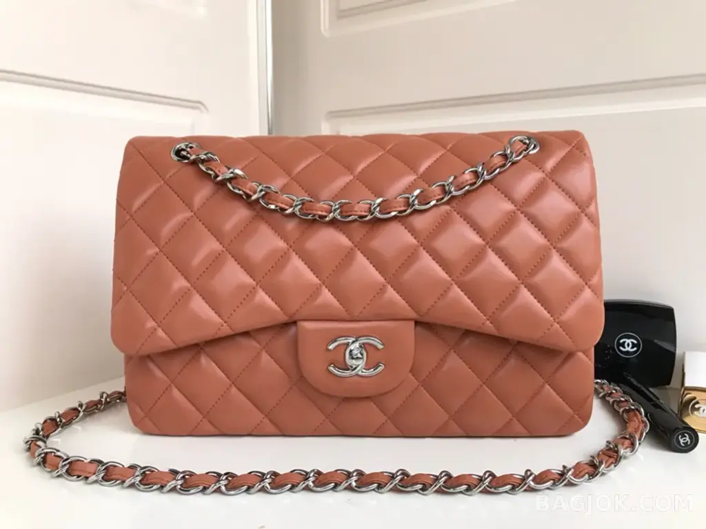 샤넬 Chanel 클래식 플랩백 램스킨 라지 ver.2 상세 이미지