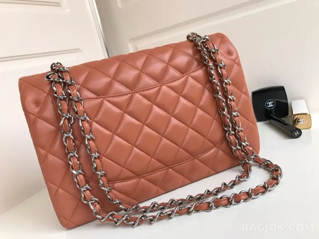 샤넬 Chanel 클래식 플랩백 램스킨 라지 ver.2 상세 이미지