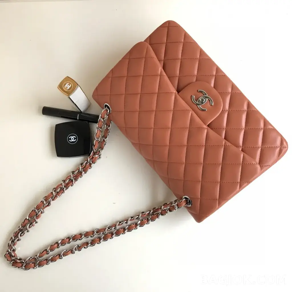 샤넬 Chanel 클래식 플랩백 램스킨 라지 ver.2 상세 이미지