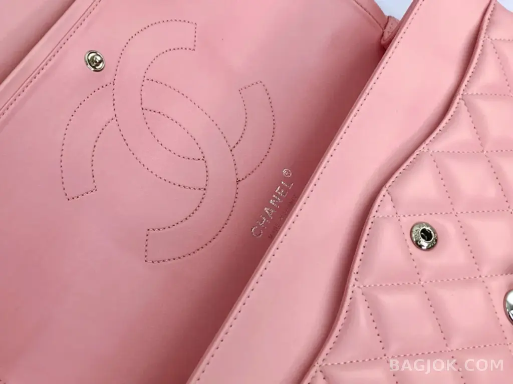 샤넬 Chanel 클래식 플랩백 램스킨 라지 ver.2 상세 이미지